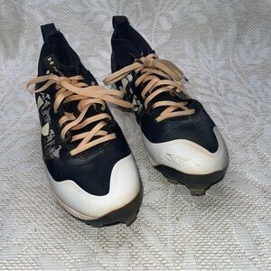UNDER ARMOUR YARD LOW MEN'S BASEBALL CLEATS size 6.5